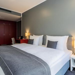 Standard Zimmer mit Kingsize-Bett